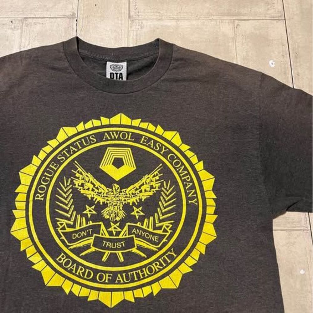 DTA “Don’t trust anyone” graphic tshirt size XL
